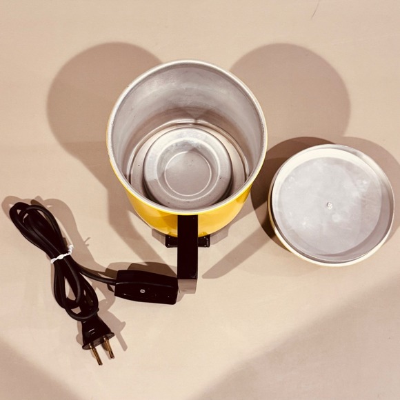 Vintage Valiant Yellow Hot Pot Electric No 2213011 No 15/2306 Retro Works EUC - Picture 2 of 9